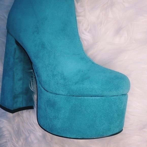 BLUE SUEDE PLATFORM BOOTS - Picture 9 of 13